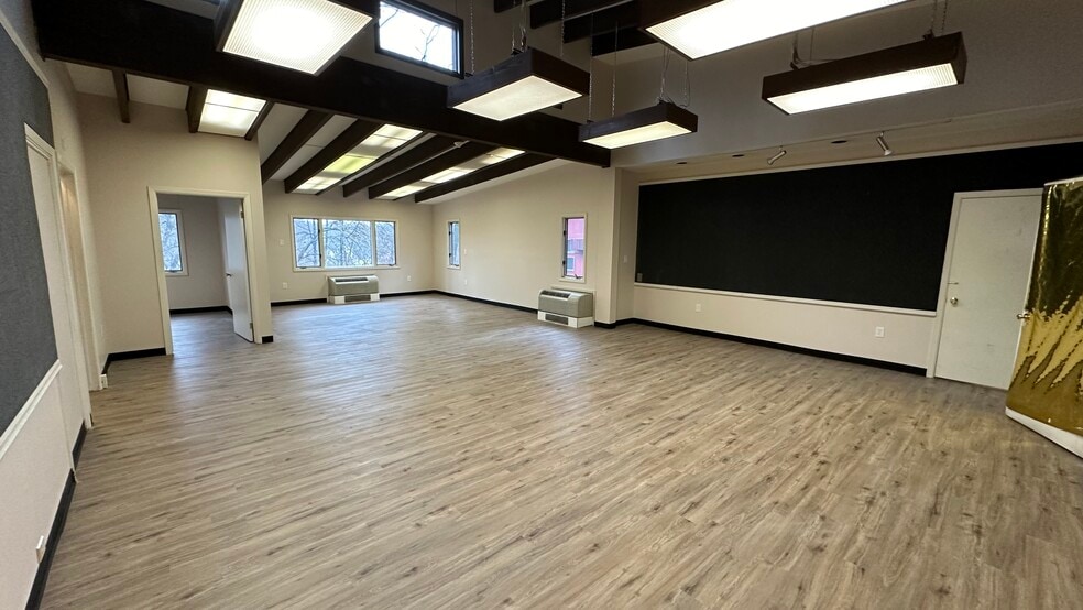 3005 Brodhead Rd, Bethlehem, PA for lease - Interior Photo - Image 2 of 55