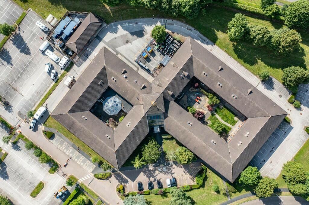 Gadbrook Park, Northwich à louer Photo du bâtiment- Image 1 de 3