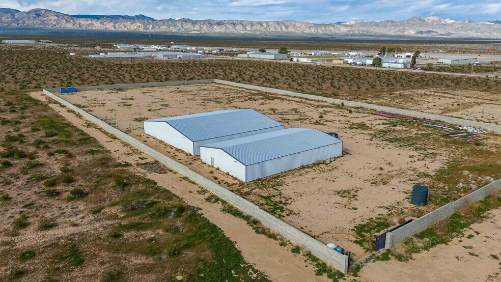 22245 Mitchell Blvd, California City, CA à louer - Photo du bâtiment - Image 3 de 34