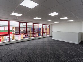 50 Windsor Av, London for lease Interior Photo- Image 2 of 2