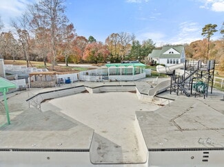 Plus de détails pour 1903 Adams Farm Pky, Greensboro, NC - Sports et divertissement à vendre