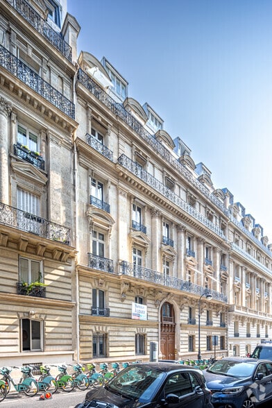 4 Rue De Longchamp, Paris for lease - Primary Photo - Image 1 of 1