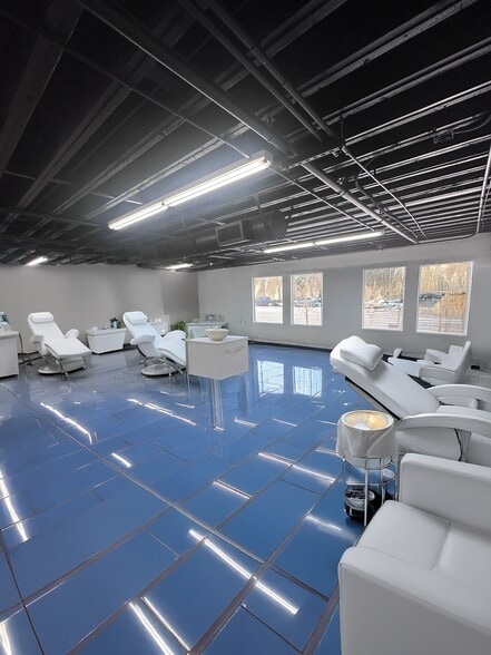 4717 Laurel Canyon Blvd, Studio City, CA à louer - Photo du bâtiment - Image 3 de 12