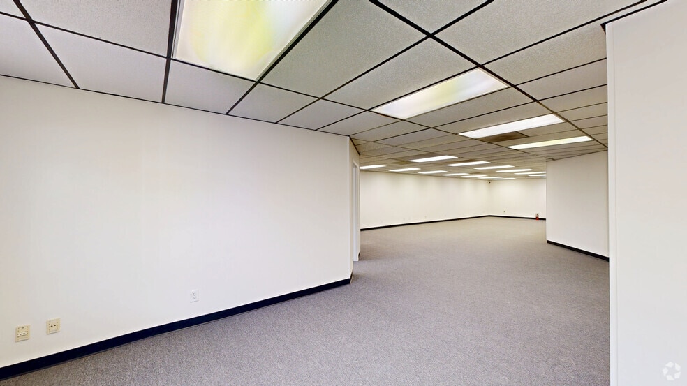 2501-2519 Gravel Dr, Fort Worth, TX for lease - Matterport 3D Scan - Image 3 of 33