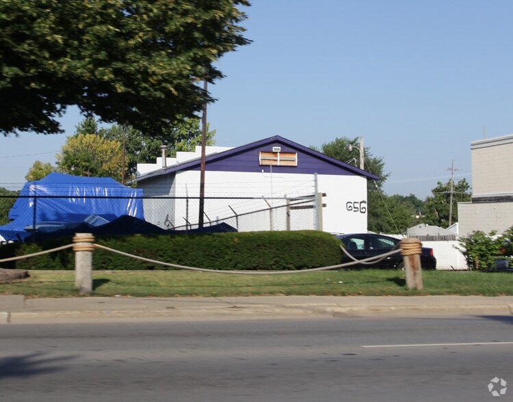 656 Broadway, Aurora, IL à vendre - Photo du bâtiment - Image 2 de 2