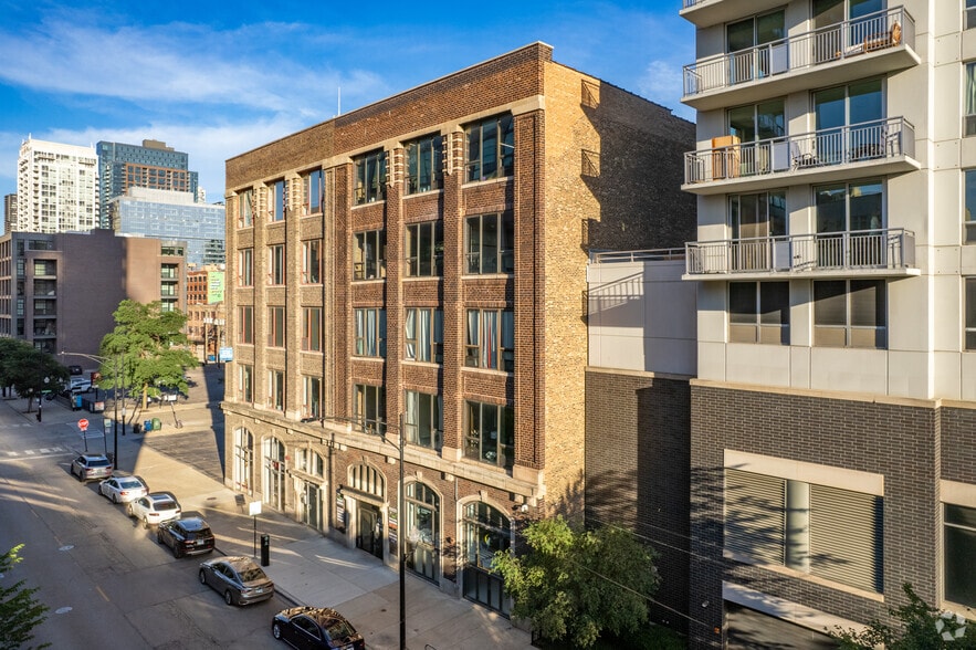415 W Huron St, Chicago, IL for lease - Building Photo - Image 1 of 13