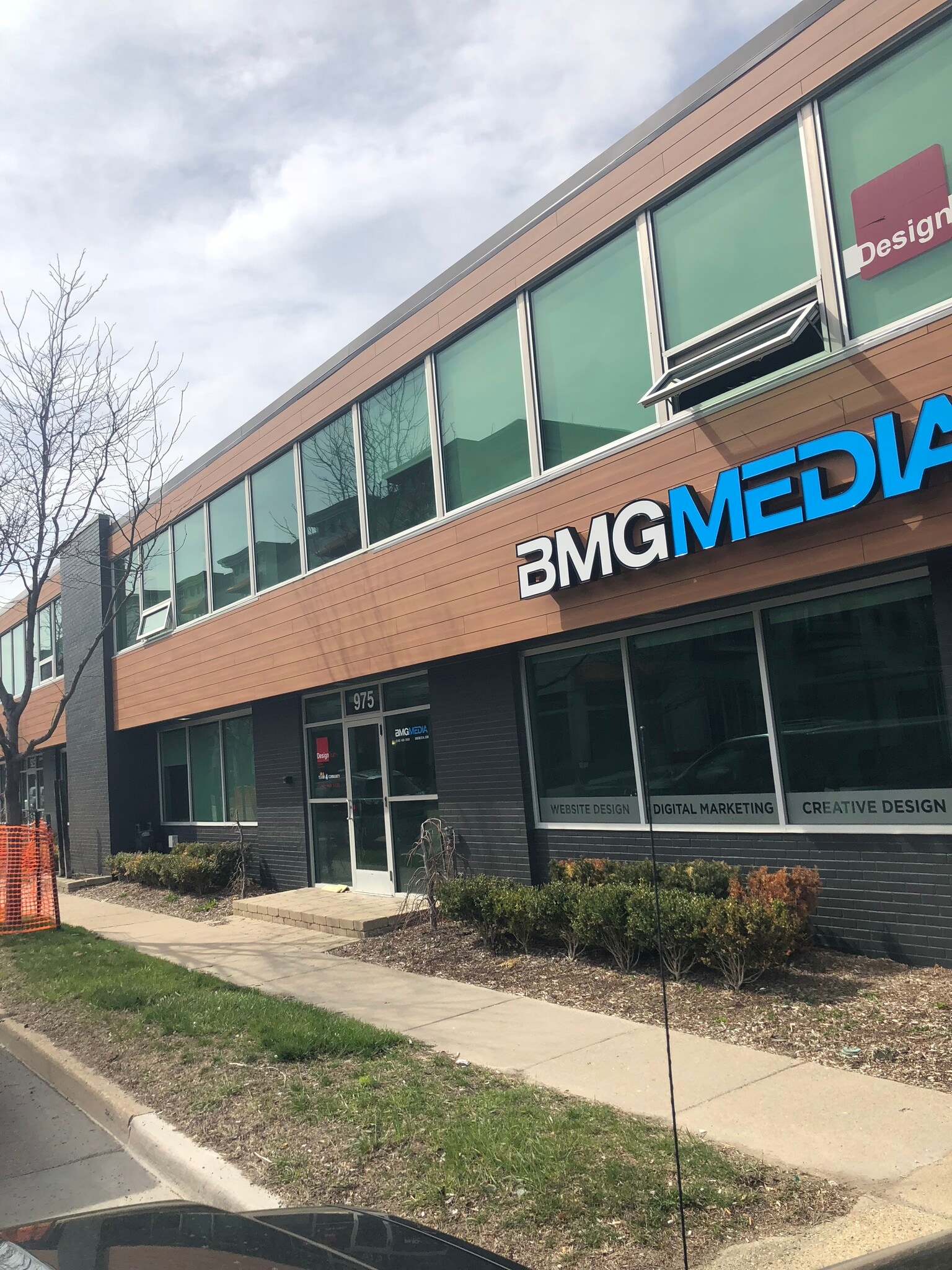 925-975 E Maple Rd, Birmingham, MI for lease Primary Photo- Image 1 of 4