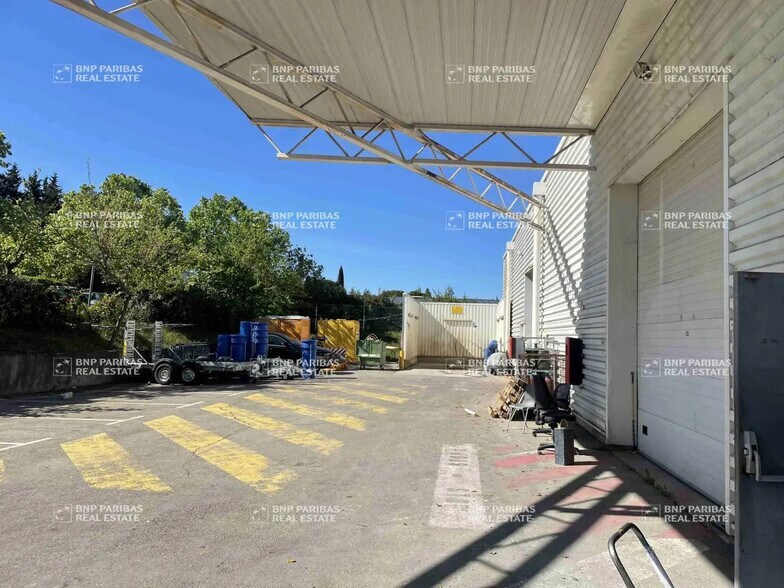 Flex dans Aix-en-Provence à louer - Photo du bâtiment - Image 3 de 4