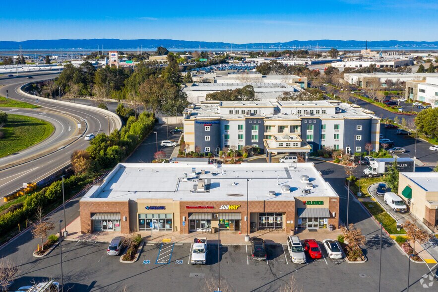 NWC Highway 92, Hayward, CA à louer - Photo du bâtiment - Image 3 de 8