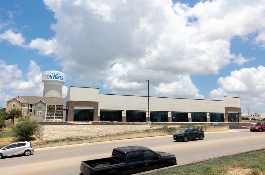 7875 Kitty Hawk rd, Converse, TX for lease - Primary Photo - Image 1 of 4