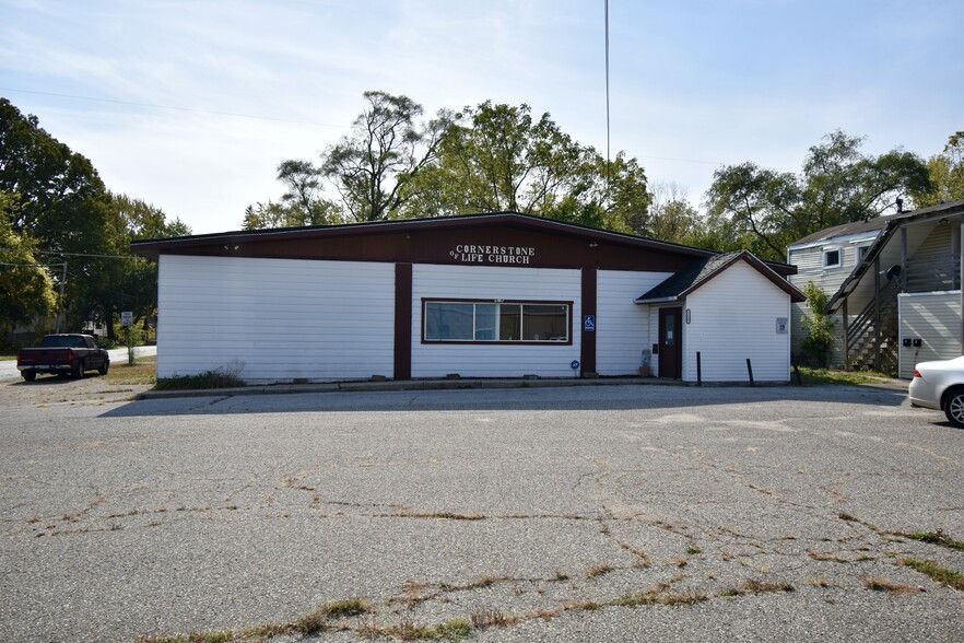 1250 E Superior St, Alma, MI à vendre - Photo du bâtiment - Image 1 de 8