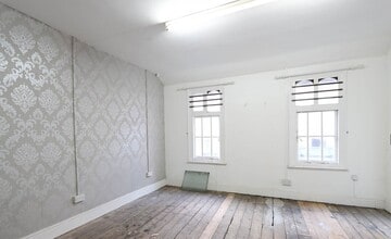 Market Pl, Newark à louer Photo du bâtiment- Image 1 de 3