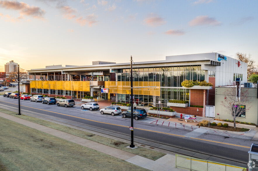 421 NW 10th, Oklahoma City, OK à vendre - Photo du bâtiment - Image 1 de 1