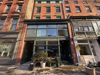 Plus de détails pour 84 2nd Ave, New York, NY - Commerce de détail à louer