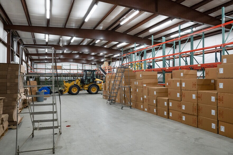 121 Franklin St, Hanson, MA à vendre - Photo du bâtiment - Image 2 de 13