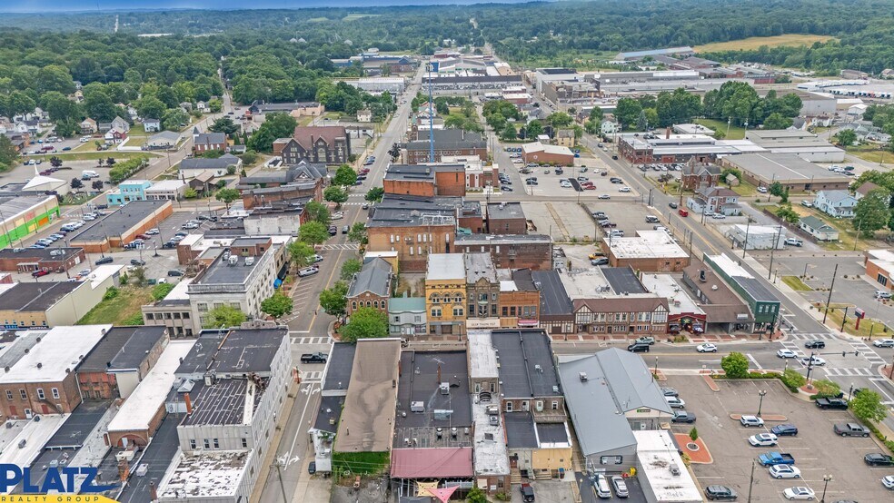 241 E State St, Salem, OH à vendre - Photo du bâtiment - Image 2 de 7