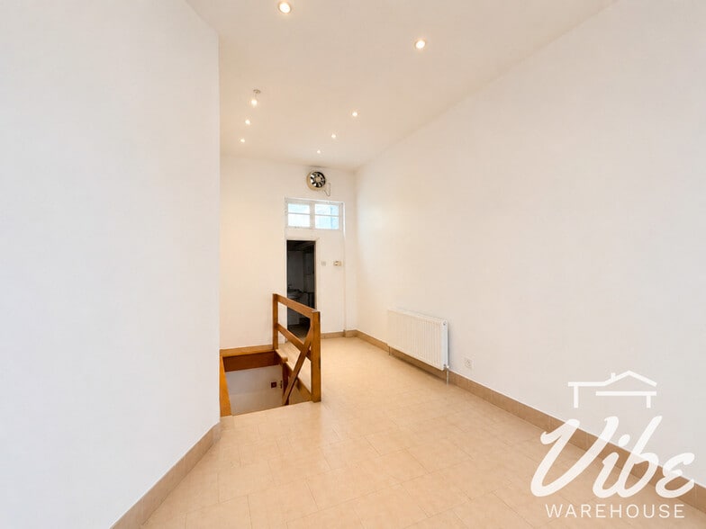 67 Camberwell Church St, London for lease - Building Photo - Image 3 of 6