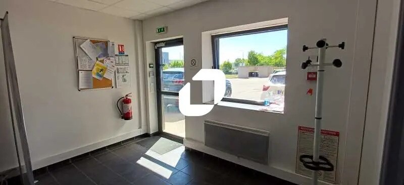 Flex in Aubergenville for sale - Interior Photo - Image 3 of 22