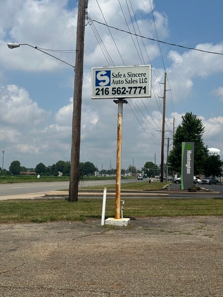 1204 Erie Ave SW, Navarre, OH for lease - Building Photo - Image 3 of 5