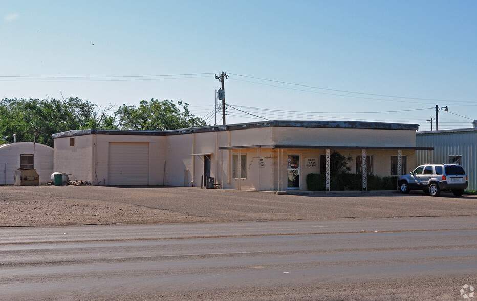 810 Date, Plainview, TX à vendre - Photo principale - Image 1 de 3