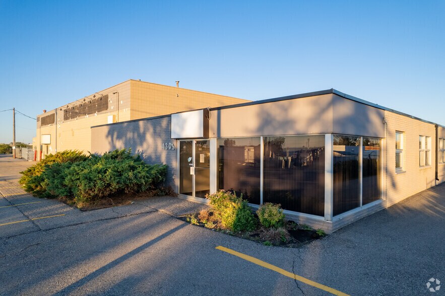 4303-4305 9th St SE, Calgary, AB à vendre - Photo principale - Image 1 de 12