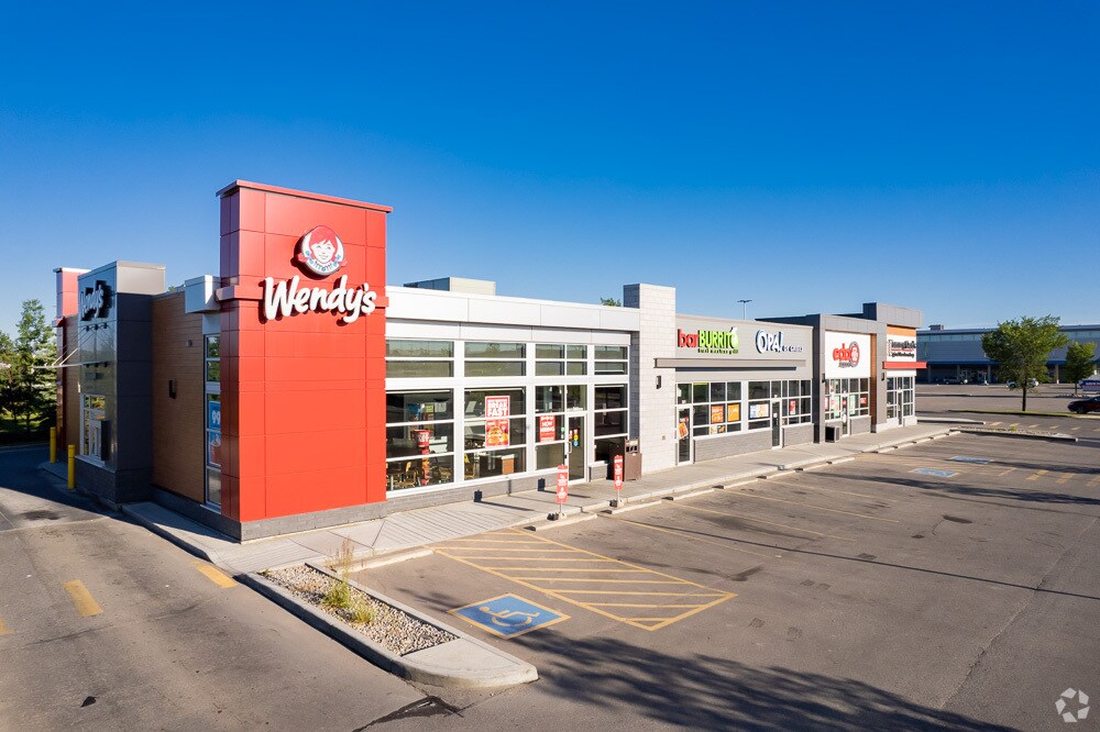 301-341 Veterans Blvd NE, Airdrie, AB à vendre Photo principale- Image 1 de 1