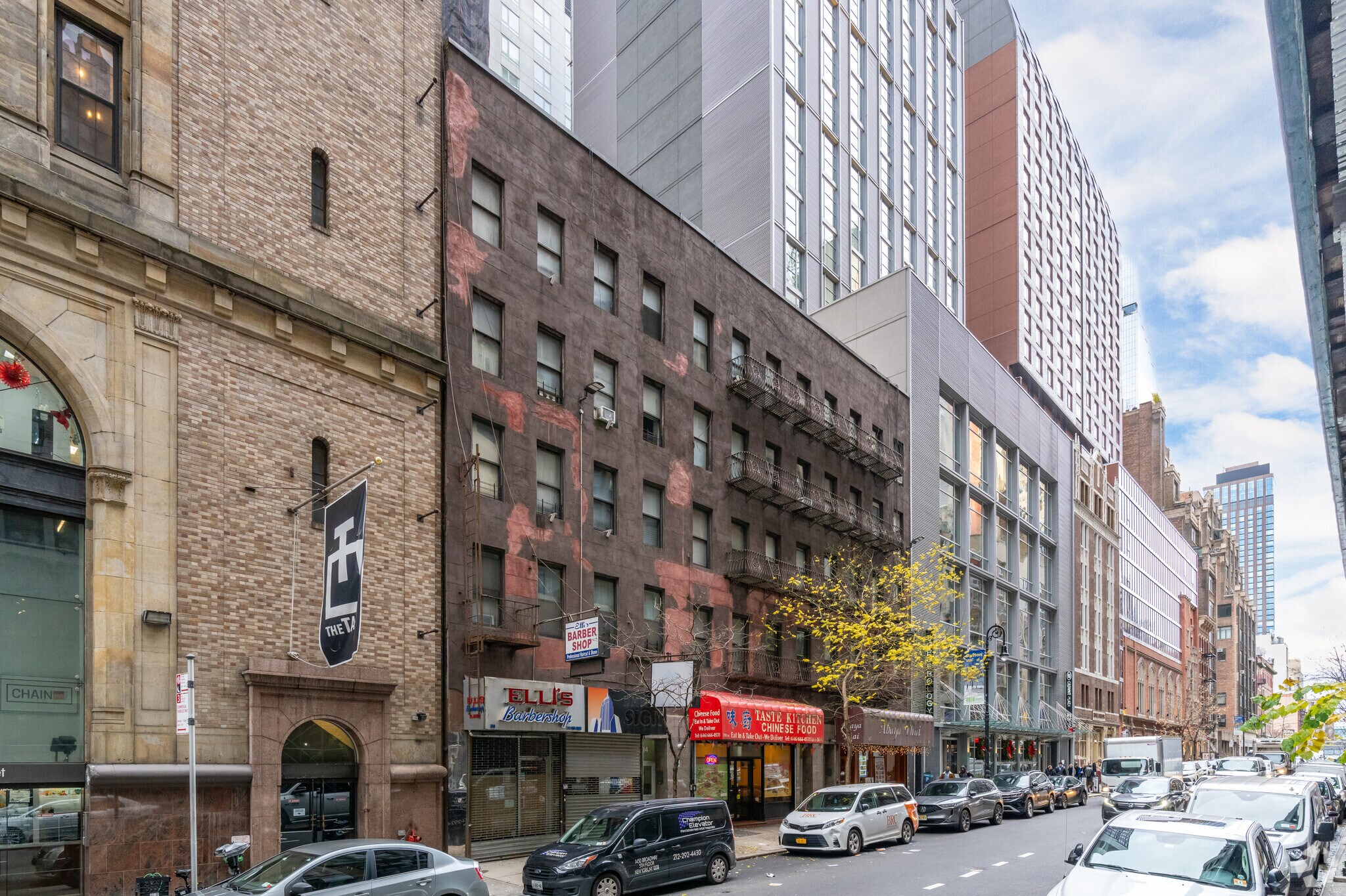 314-318 W 36th St, New York, NY à louer Photo du bâtiment- Image 1 de 8