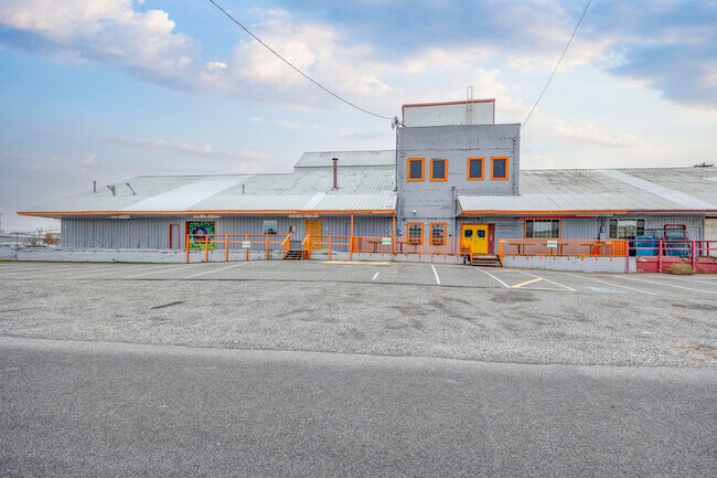 Plus de détails pour 206 N Benton St, Kennewick, WA - Industriel à louer