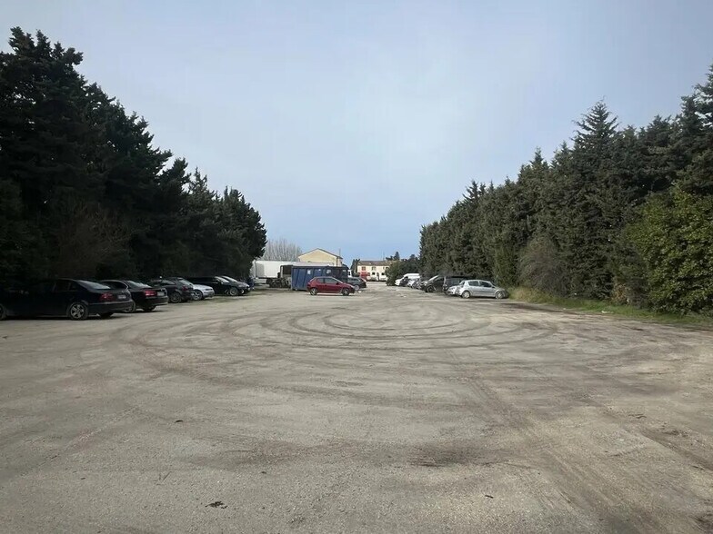 Terrain dans Châteaurenard à vendre - Photo du bâtiment - Image 3 de 4