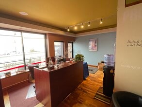 4030-4032 Shoreline Dr, Spring Park, MN for lease Building Photo- Image 1 of 4