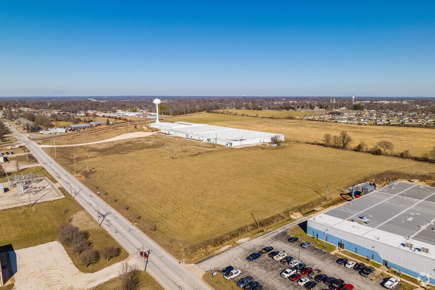 630 George St, Marshfield, MO for lease - Aerial - Image 3 of 11