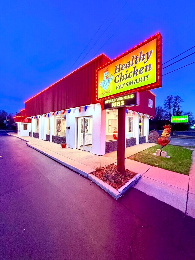 Plus de détails pour 1187 S Gratiot Ave, Clinton Township, MI - Commerce de détail à louer