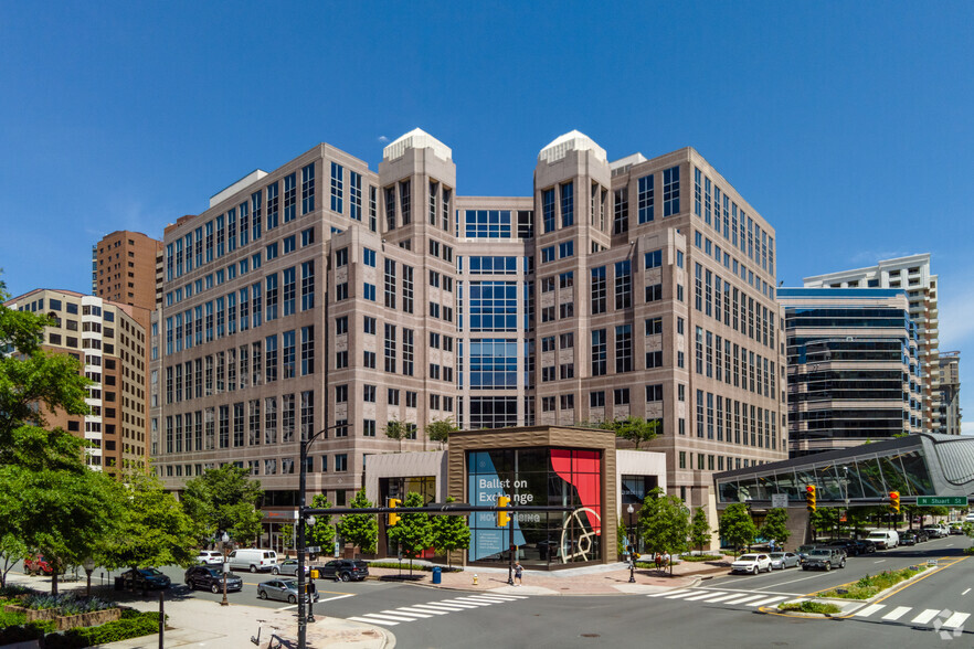 4201 Wilson Blvd, Arlington, VA for lease - Building Photo - Image 1 of 14