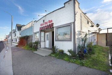 17185 Pacific Coast Hwy, Huntington Beach, CA à vendre - Photo principale - Image 1 de 7