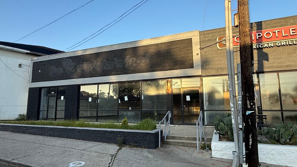 3332 Highland Rd, Baton Rouge, LA à louer - Photo du bâtiment - Image 2 de 10