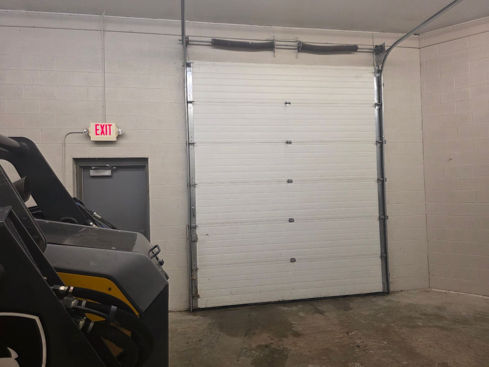 672 N Milford Rd, Highland Township, MI for lease Primary Photo- Image 1 of 6