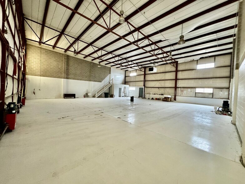 37451 Beechcraft Way, Watkins, CO à vendre - Photo intérieure - Image 2 de 4