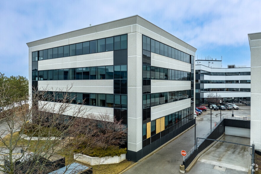 300 Town Centre Blvd N, Markham, ON for lease - Building Photo - Image 2 of 5