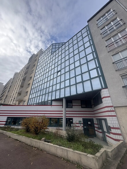 26 Avenue Du Général Leclerc, Bourg-la-Reine for sale - Building Photo - Image 2 of 3