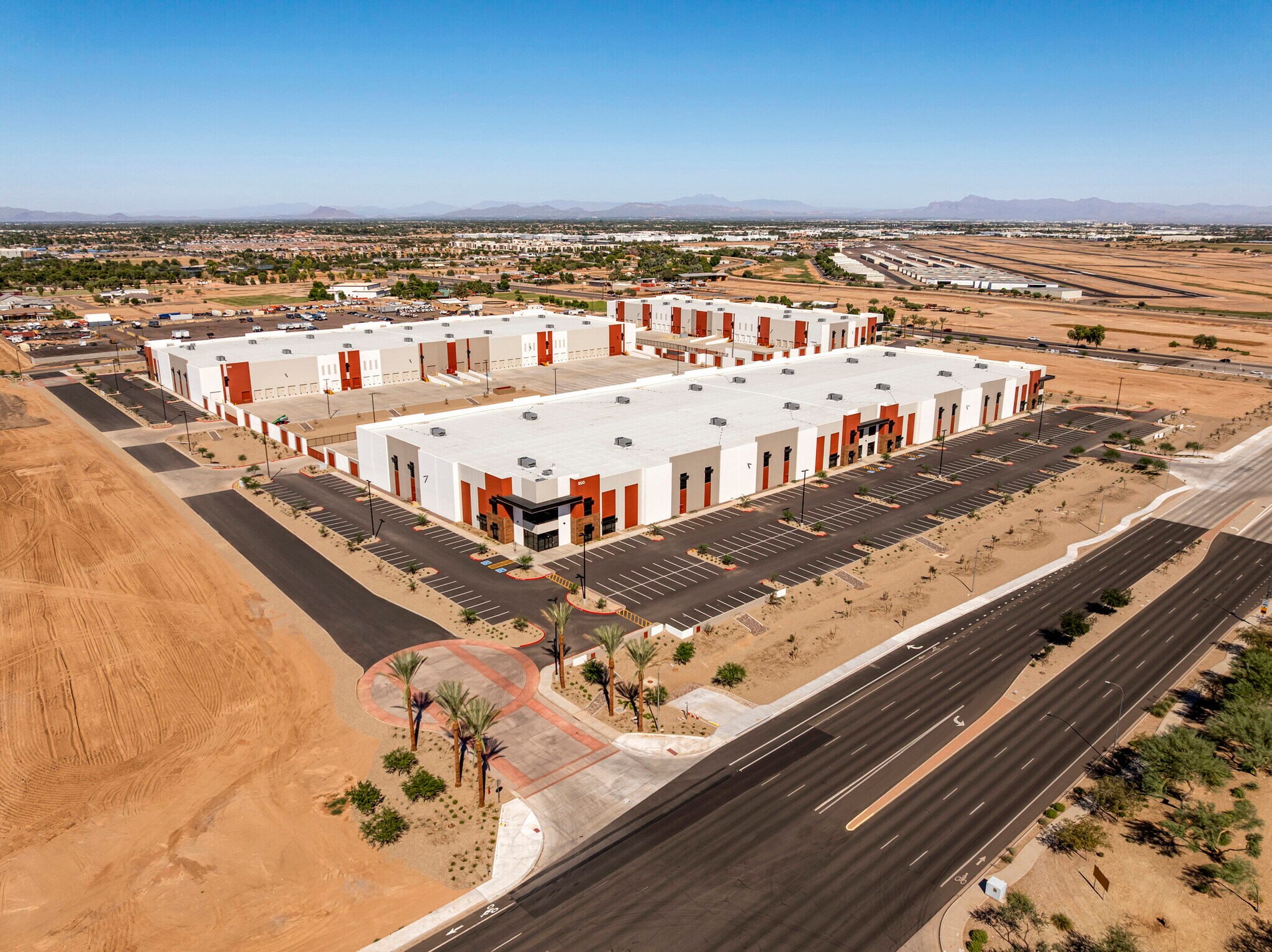 905 E Queen Creek Rd, Chandler, AZ à louer Photo du bâtiment- Image 1 de 9