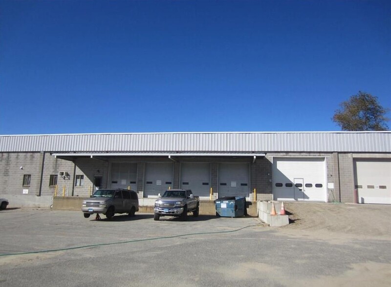 135 Ward Ave, Moosup, CT for lease - Building Photo - Image 1 of 2