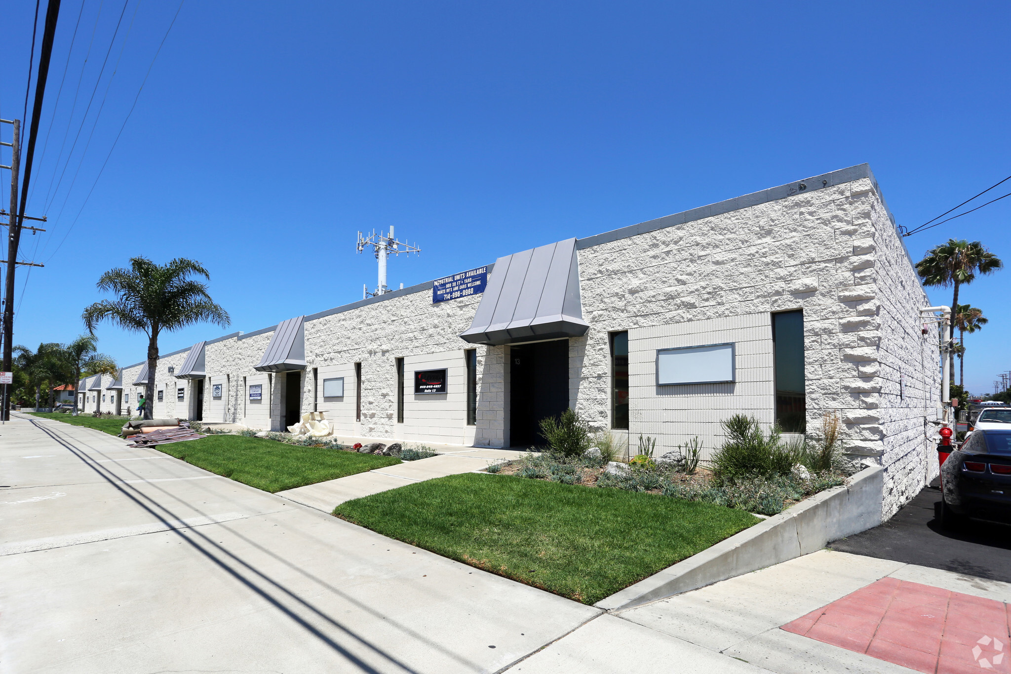 1730 Pomona Ave, Costa Mesa, CA for sale Primary Photo- Image 1 of 1