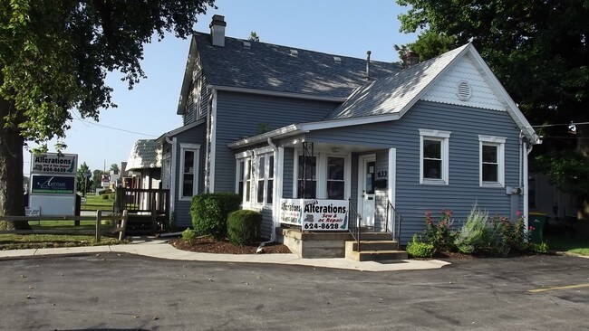 Plus de détails pour 635 S Lincoln Ave, O'Fallon, IL - Commerce de détail à vendre