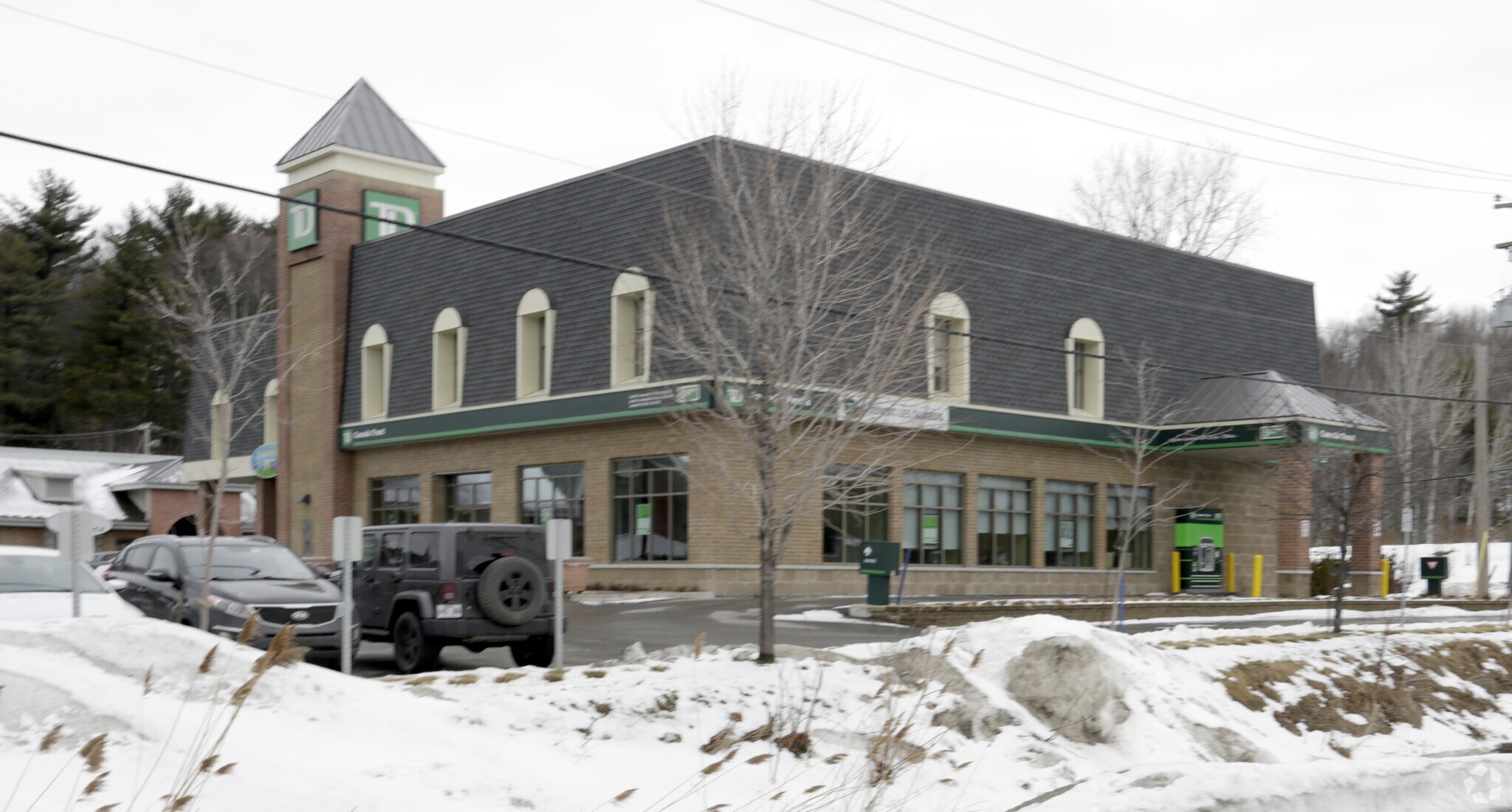 75 Boul des Châteaux, Blainville, QC for sale Primary Photo- Image 1 of 3