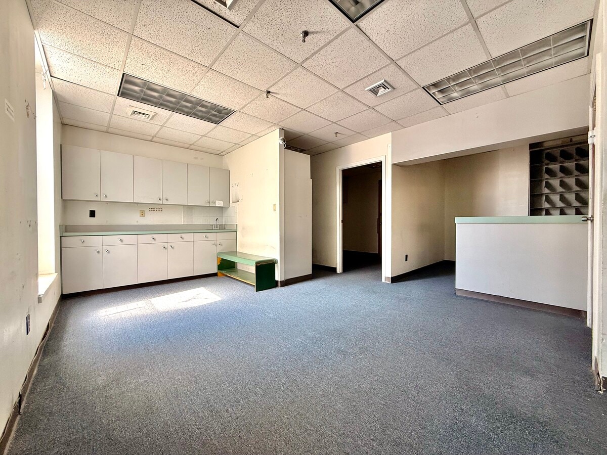7-8 Chatham Sq, New York, NY 10038 - Unit 704 -  - Interior Photo - Image 1 of 9