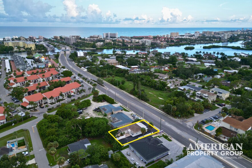 1670 Stickney Point Rd, Sarasota, FL à vendre - Photo du bâtiment - Image 3 de 21