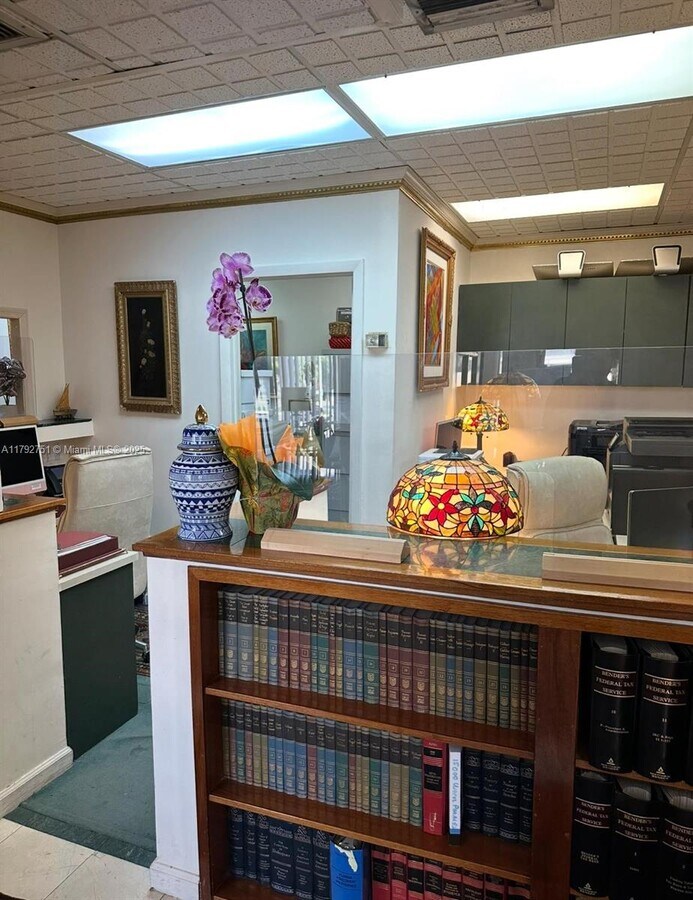 420 S Dixie Hwy, Coral Gables, FL 33146 - Unité 2A2 - - Photo intérieure - Image 1 of 10