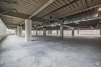 200 W 3rd St, Newport, KY à louer Photo du bâtiment- Image 2 de 6