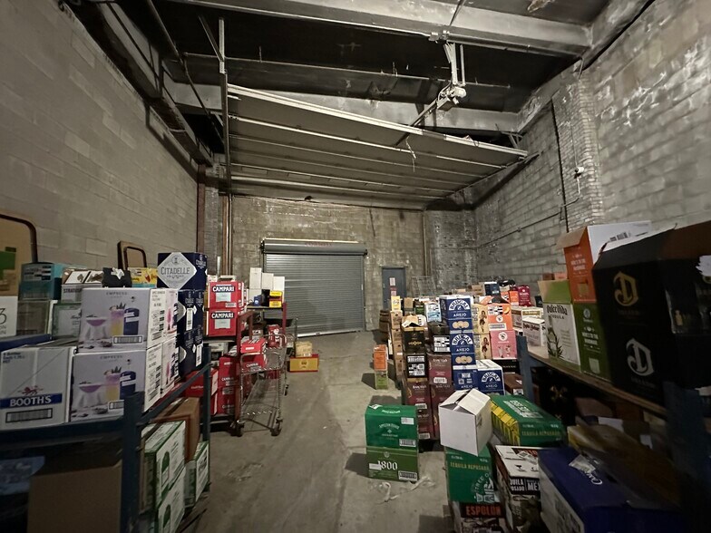 1033 Massachusetts Ave, Roxbury, MA for lease - Interior Photo - Image 2 of 9