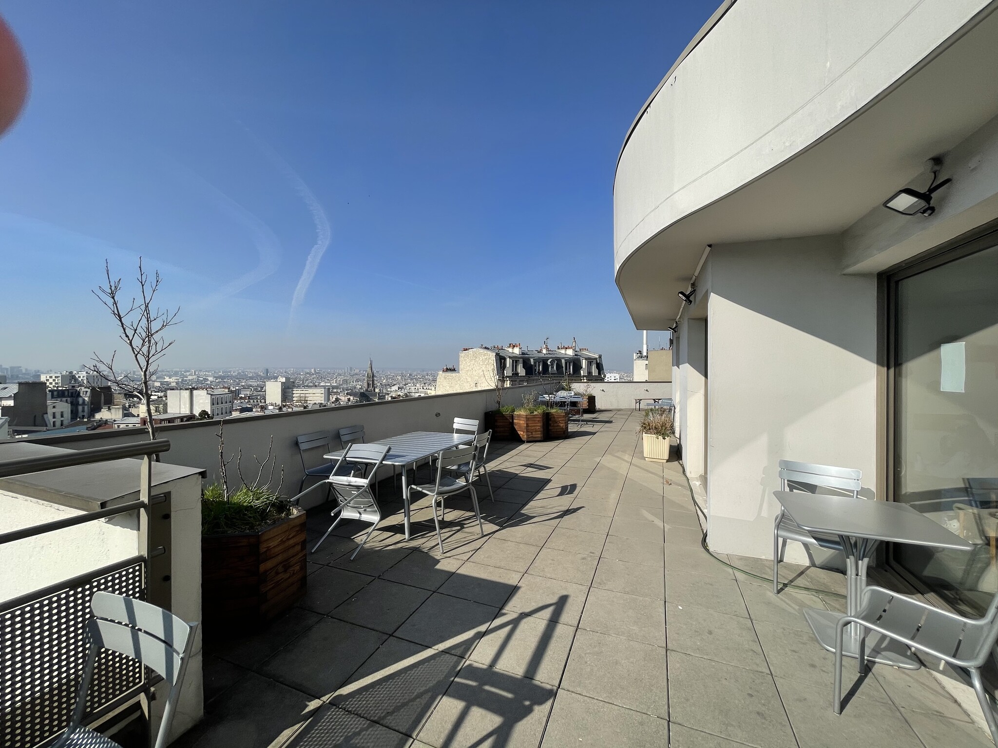24 Rue De L'Est, Paris for lease Interior Photo- Image 1 of 6